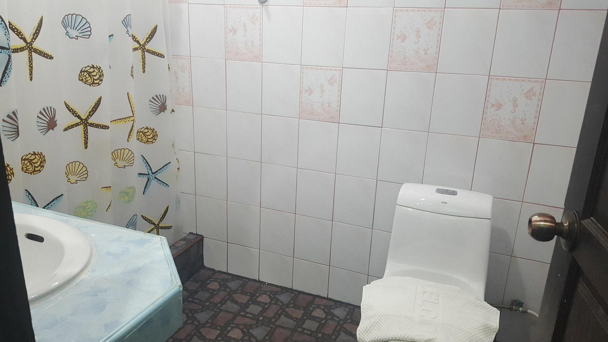 All Nations Guesthouse Хуа Хин Экстерьер фото